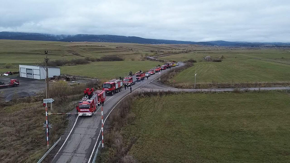 Tűzoltóverseny és szertáravató Csíkmadarason